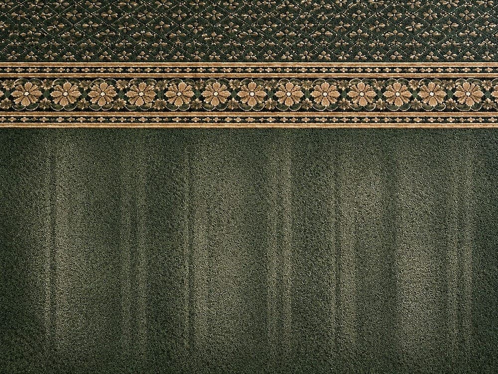 Karpet saf hadapan sebelum dicuci