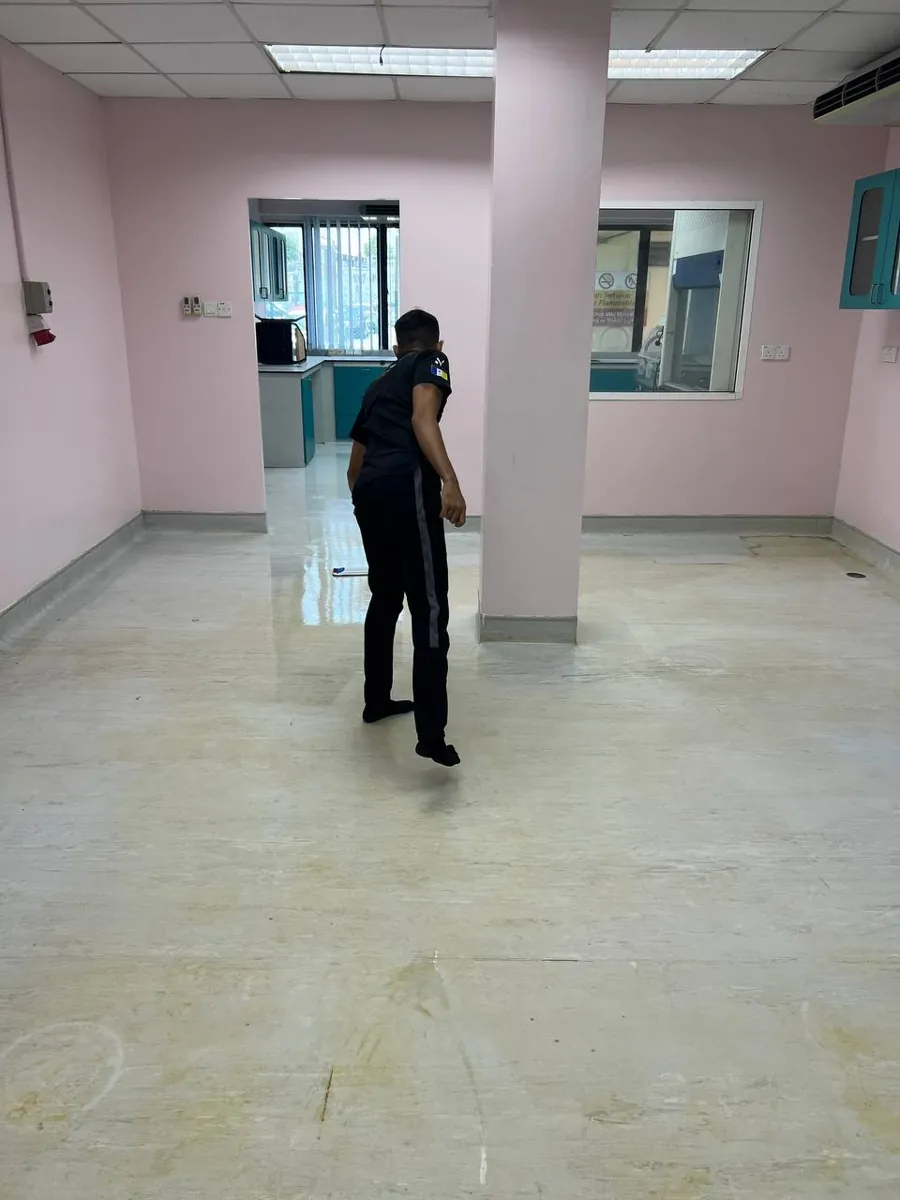 Same room after our post-renovation clean